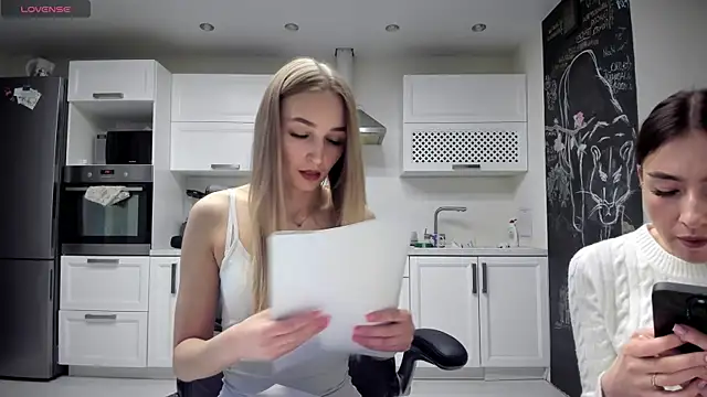 lisenok online show from 05-27-26, 06:27