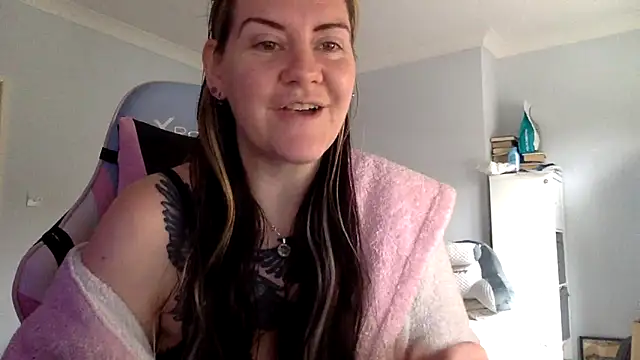 Snapshot of AureliaXOX chatting on 02-16-25, 11:05 AureliaXOX online show from 02-16-25, 11:05