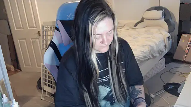 Snapshot of AureliaXOX chatting on 03-07-25, 10:35 AureliaXOX online show from 03-07-25, 10:35