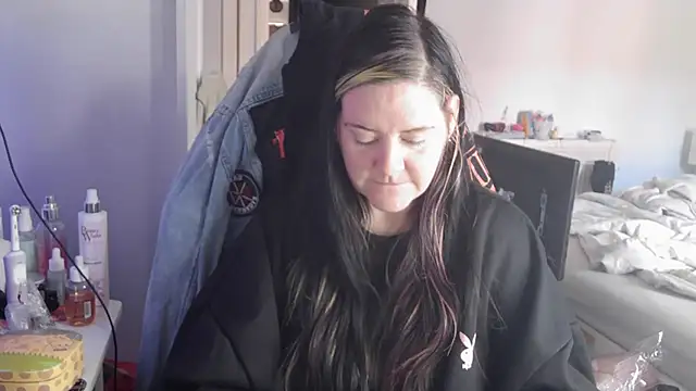 Snapshot of AureliaXOX chatting on 09-25-25, 09:24 AureliaXOX online show from 09-25-25, 09:24