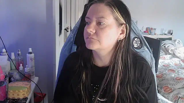 Snapshot of AureliaXOX chatting on 10-02-25, 09:38 AureliaXOX online show from 10-02-25, 09:38