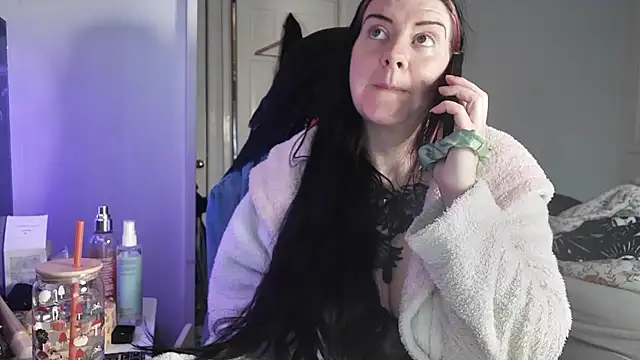 Snapshot of AureliaXOX chatting on 11-14-25, 10:03 AureliaXOX online show from 11-14-25, 10:03