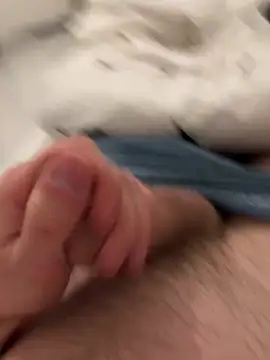 Snapshot of l-implacable chatting on 02-15-25, 09:15 l-implacable online show from 02-15-25, 09:15