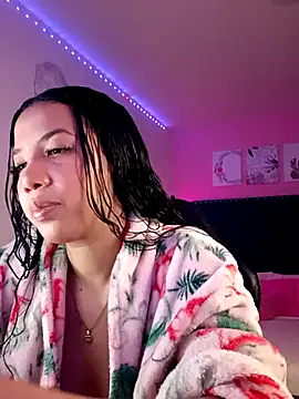 Snapshot of SallyWhitee chatting on 01-06-26, 04:16 SallyWhitee online show from 01-06-26, 04:16