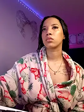 Snapshot of SallyWhitee chatting on 01-07-26, 04:37 SallyWhitee online show from 01-07-26, 04:37