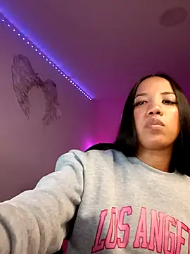 Snapshot of SallyWhitee chatting on 02-03-26, 04:32 SallyWhitee online show from 02-03-26, 04:32