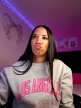 Snapshot of SallyWhitee chatting on 02-03-26, 07:35 SallyWhitee online show from 02-03-26, 07:35