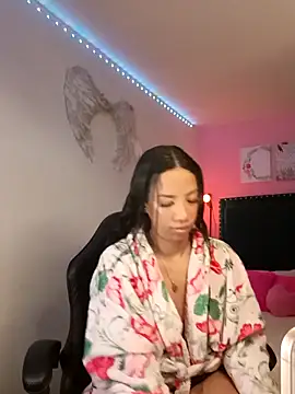 Snapshot of SallyWhitee chatting on 03-13-26, 05:14 SallyWhitee online show from 03-13-26, 05:14