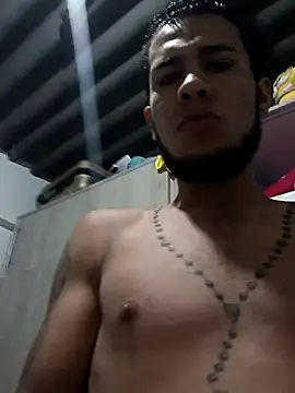 Snapshot of baby-buu chatting on 02-10-25, 01:46 baby-buu online show from 02-10-25, 01:46