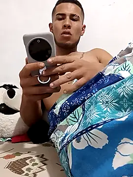 Snapshot of baby-buu chatting on 02-20-25, 04:28 baby-buu online show from 02-20-25, 04:28