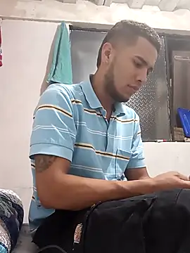 Snapshot of baby-buu chatting on 02-25-25, 04:35 baby-buu online show from 02-25-25, 04:35