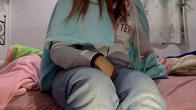 Snapshot of sharonlopez9611 chatting on 12-20-25, 03:02 sharonlopez9611 online show from 12-20-25, 03:02