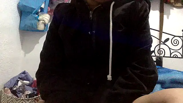 Snapshot of sharonlopez9611 chatting on 02-26-26, 03:16 sharonlopez9611 online show from 02-26-26, 03:16