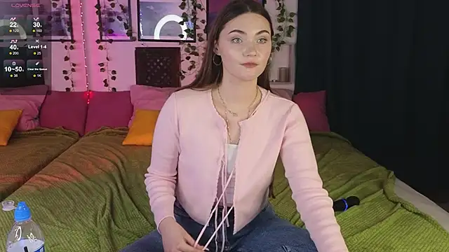 Snapshot of Kira_Jin chatting on 02-21-25, 11:55 Kira Jin online show from 02-21-25, 11:55