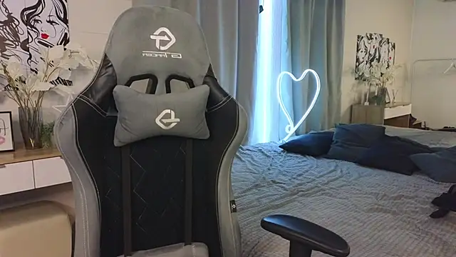 Snapshot of Kira_Jin chatting on 03-04-25, 11:40 Kira Jin online show from 03-04-25, 11:40