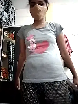 Snapshot of fuungirl38 chatting on 10-18-25, 11:33 fuungirl38 online show from 10-18-25, 11:33