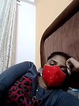 Snapshot of fuungirl38 chatting on 11-04-25, 04:39 fuungirl38 online show from 11-04-25, 04:39