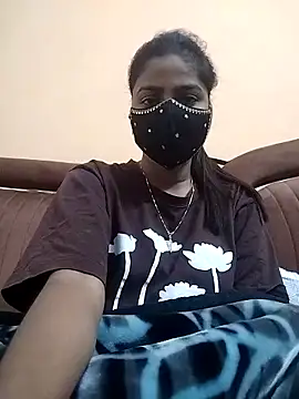 Snapshot of fuungirl38 chatting on 12-20-25, 08:43 fuungirl38 online show from 12-20-25, 08:43