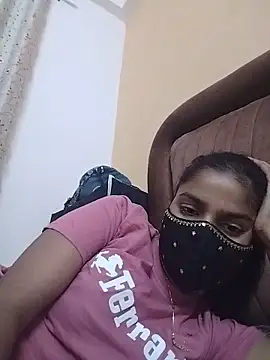 Snapshot of fuungirl38 chatting on 06-19-26, 04:44 fuungirl38 online show from 06-19-26, 04:44