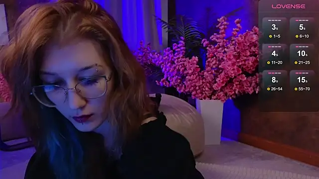 Snapshot of lissaros chatting on 10-14-25, 05:19 lissaros online show from 10-14-25, 05:19