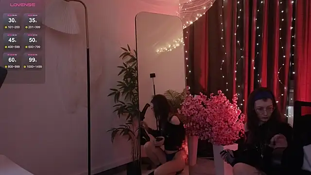 Snapshot of lissaros chatting on 12-17-25, 05:13 lissaros online show from 12-17-25, 05:13