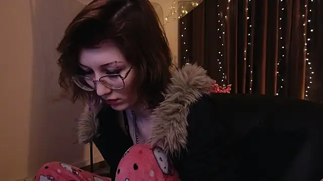 Snapshot of lissaros chatting on 01-10-26, 12:07 lissaros online show from 01-10-26, 12:07