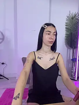 Snapshot of Celine_Roxelle chatting on 11-10-25, 05:39 Celine Roxelle online show from 11-10-25, 05:39