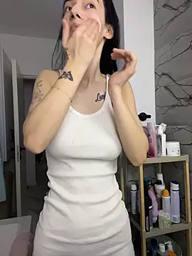 Snapshot of Celine_Roxelle chatting on 02-10-26, 01:59 Celine Roxelle online show from 02-10-26, 01:59