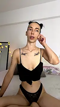 Snapshot of Celine_Roxelle chatting on 07-07-26, 05:39 Celine Roxelle online show from 07-07-26, 05:39