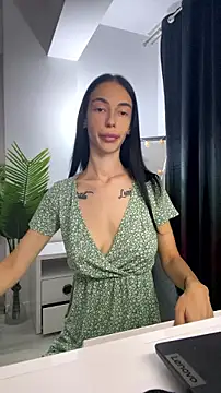 Snapshot of Celine_Roxelle chatting on 07-09-26, 05:50 Celine Roxelle online show from 07-09-26, 05:50