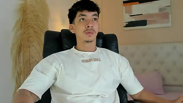 ISAAC CRYSTON online show from 11-08-25, 08:51