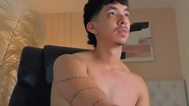 ISAAC CRYSTON online show from 11-18-25, 09:30