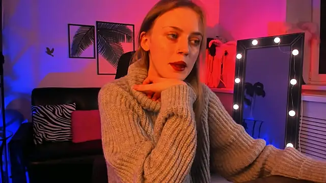 Snapshot of KiraMontoya chatting on 03-09-25, 01:14 KiraMontoya online show from 03-09-25, 01:14