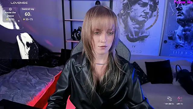 Snapshot of KiraMontoya chatting on 09-21-25, 06:09 KiraMontoya online show from 09-21-25, 06:09