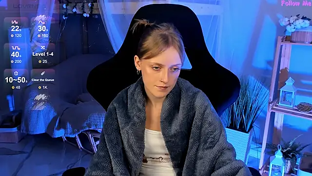 Snapshot of KiraMontoya chatting on 09-27-25, 06:02 KiraMontoya online show from 09-27-25, 06:02