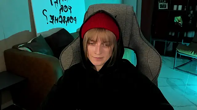 Snapshot of KiraMontoya chatting on 11-01-25, 02:41 KiraMontoya online show from 11-01-25, 02:41