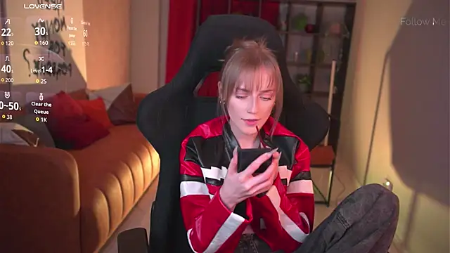 Snapshot of KiraMontoya chatting on 01-09-26, 02:42 KiraMontoya online show from 01-09-26, 02:42