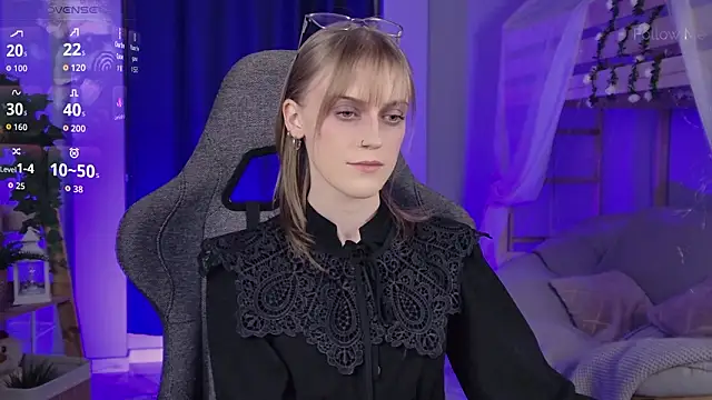 Snapshot of KiraMontoya chatting on 03-07-26, 02:41 KiraMontoya online show from 03-07-26, 02:41