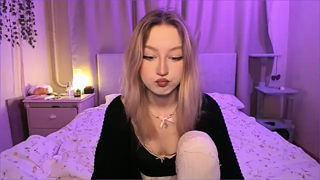 Snapshot of margorazentals chatting on 09-24-25, 09:18 margorazentals online show from 09-24-25, 09:18