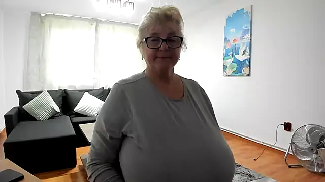 Snapshot of NoraJohnson6 chatting on 09-20-25, 05:52 NoraJohnson6 online show from 09-20-25, 05:52