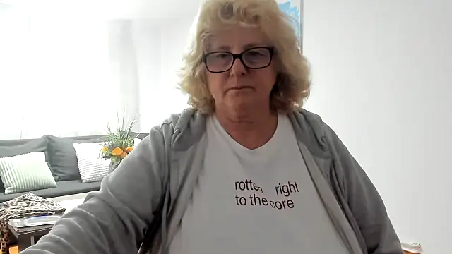 Snapshot of NoraJohnson6 chatting on 09-29-25, 08:30 NoraJohnson6 online show from 09-29-25, 08:30