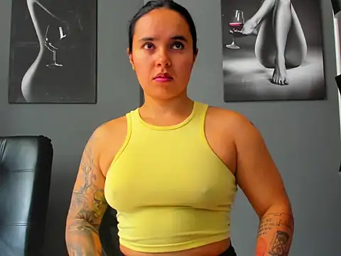 karlyjons12 online show from 11-28-25, 02:42