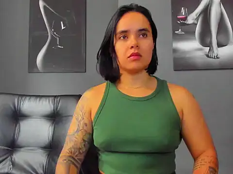 karlyjons12 online show from 12-22-25, 03:42