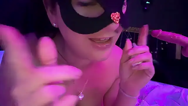 Snapshot of Loveblackzilla chatting on 02-20-25, 11:42 Loveblackzilla online show from 02-20-25, 11:42