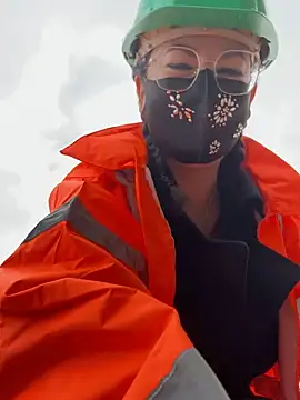 Loveblackzilla online show from 12-03-25, 10:57