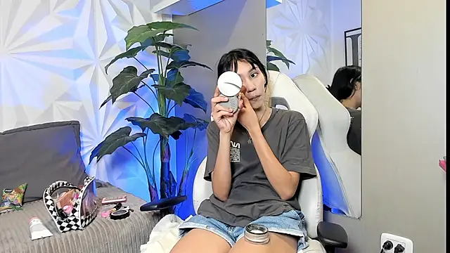 Miaa Lee7 online show from 11-11-25, 08:42