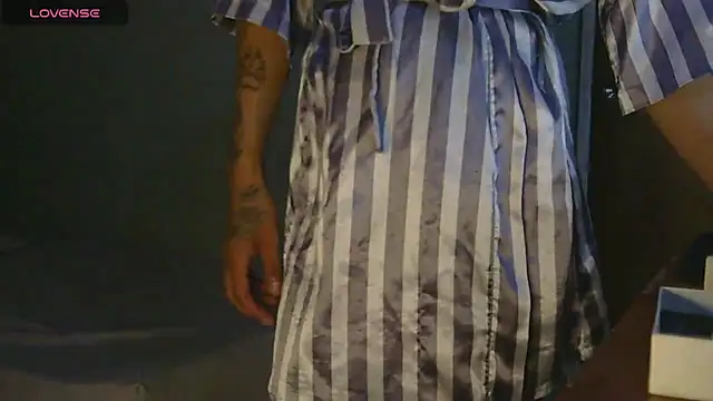 Snapshot of blondiebbc chatting on 01-13-26, 03:06 blondiebbc online show from 01-13-26, 03:06