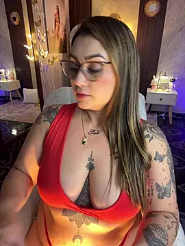 Snapshot of Madissonlove_1 chatting on 07-18-26, 04:05 Madissonlove 1 online show from 07-18-26, 04:05