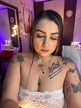 Snapshot of Madissonlove_1 chatting on 07-18-26, 11:52 Madissonlove 1 online show from 07-18-26, 11:52