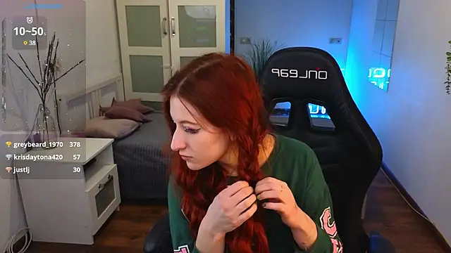 Snapshot of Katy_diamond_ chatting on 03-12-25, 07:57 Katy diamond online show from 03-12-25, 07:57